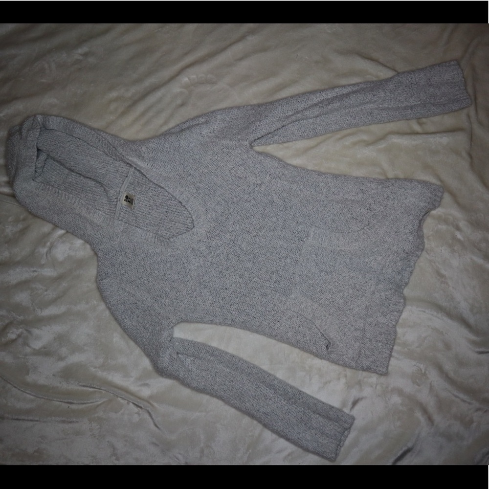 ROXY SWEATER